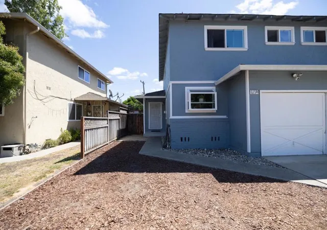 Listing Photo 4 - Condo for sale in building located at 12741276 Flora Ave, San Jose, CA 95117