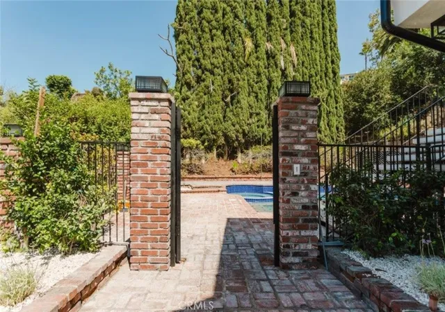 Photo 3 of Single family home for sale at 401 Brockmont Dr, Glendale, CA 91202 | MLS# GD26180352 | Listing updated on 2026-09-15