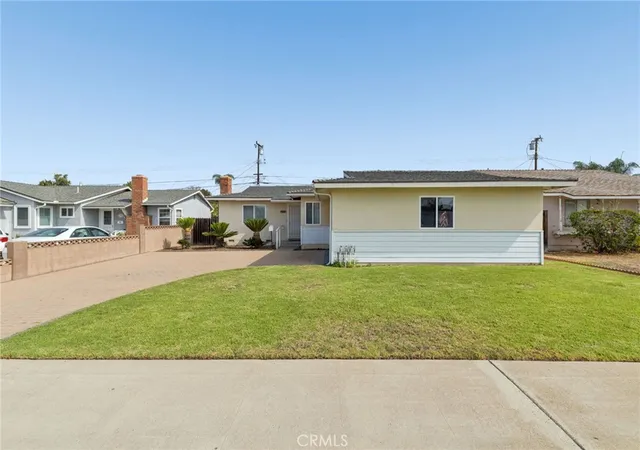 Photo 3 of Single family home for sale at 1333 E Monroe, Orange, CA 92867 | MLS# DW26178313 | Listing updated on 2026-09-14