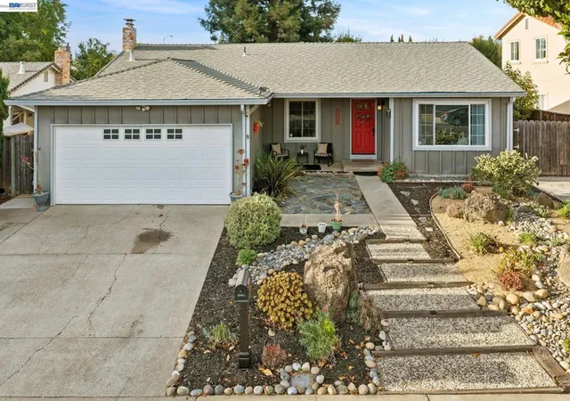 Photo 1 of Single family home for sale at 33136 Arizona, Union City, CA 94587 | MLS# 41145397 | Listing updated on 2026-09-15