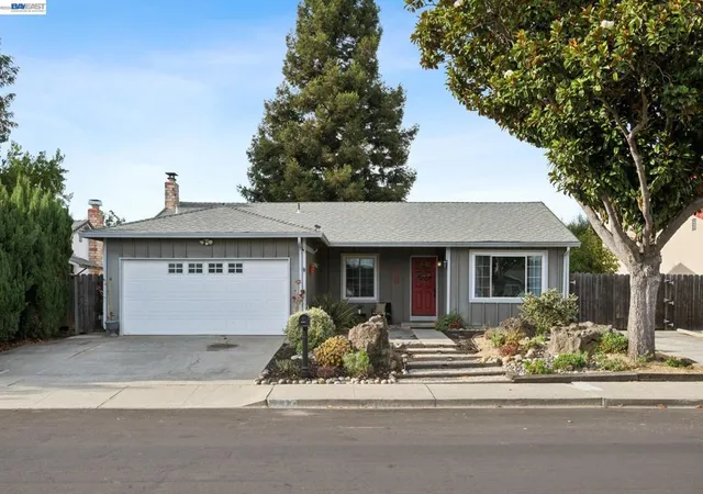 Photo 2 of Single family home for sale at 33136 Arizona, Union City, CA 94587 | MLS# 41145397 | Listing updated on 2026-09-15