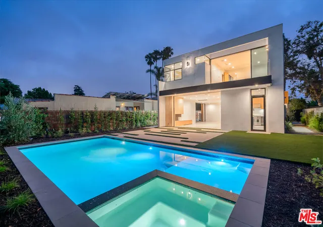 Photo 1 of Sale Pending at 444 N Kings Rd, Los Angeles, CA 90048 | MLS# 26874211 | Listing updated on 2026-09-25