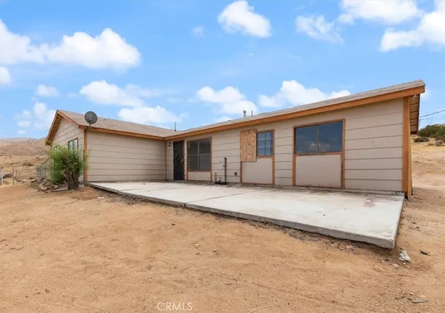 Photo 3 of Single family home for sale at 8885 Corto Rd, Apple Valley, CA 92308 | MLS# DW26181301 | Listing updated on 2026-09-14