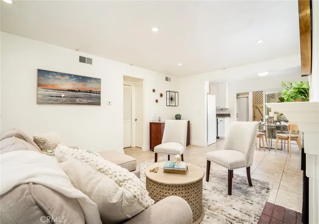 Photo 3 of Townhouse for sale at 12 Latitude Ct, Newport Beach, CA 92663 | MLS# OC26181444 | Listing updated on 2026-10-04