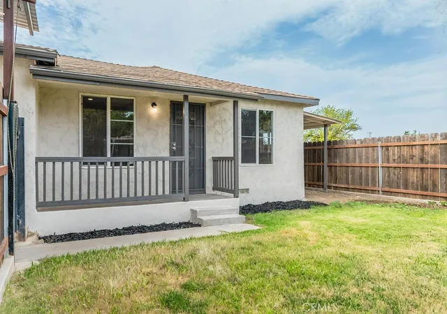 Photo 4 of Single family home for sale at 942 W Childs, Merced, CA 95341 | MLS# MC26181767 | Listing updated on 2026-10-01