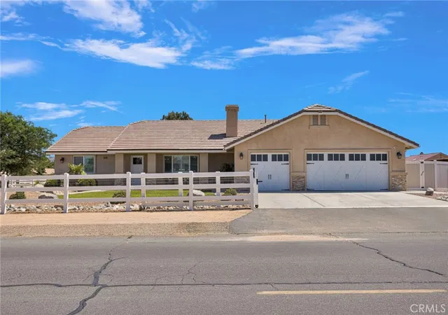 Photo 3 of Single family home for sale at 18155 Dunkirk St, Hesperia, CA 92345 | MLS# CV26181570 | Listing updated on 2026-09-27