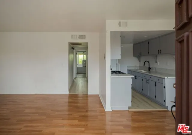 Listing Photo 4 - Condo for sale in building located at 8505 Columbus Ave, Los Angeles, CA 91343 - Unit #307