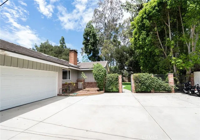 Photo 2 of Single family home for sale at 10461 Andora, Chatsworth, CA 91311 | MLS# SR26182225 | Listing updated on 2026-10-05