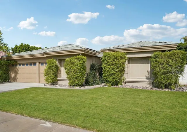 Photo 3 of Sale Pending at 40620 Baranda Ct, Palm Desert, CA 92260 | MLS# NDP2607830 | Listing updated on 2026-09-15