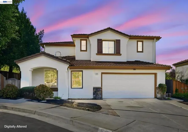 Photo 2 of Single family home for sale at 1015 Cyn Oaks Dr, El Sobrante, CA 94803 | MLS# 41145570 | Listing updated on 2026-09-14