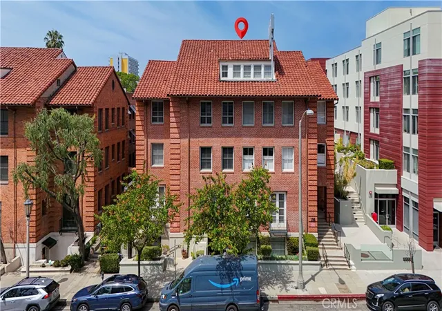 Photo 1 of Condo for sale at 139 S Los Robles #104, Pasadena, CA 91101 | MLS# WS26182476 | Listing updated on 2026-09-14