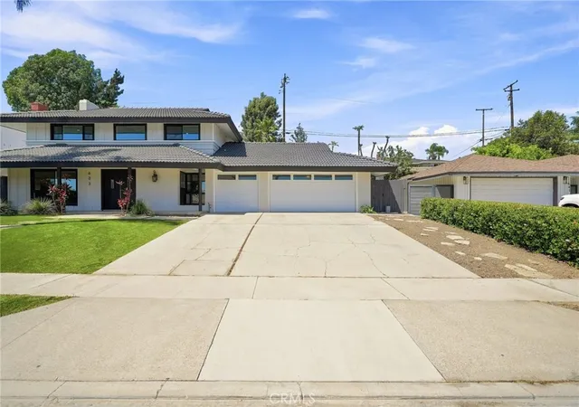 Photo 2 of Single family home for sale at 633 Dorothy, Fullerton, CA 92831 | MLS# PW26182578 | Listing updated on 2026-10-04
