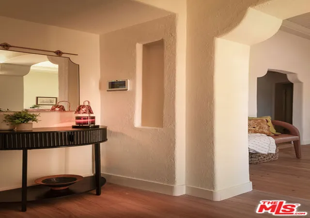 Photo 4 of Single family home for sale at 3807 Floresta Way, View Park, CA 90043 | MLS# 26874759 | Listing updated on 2026-09-15