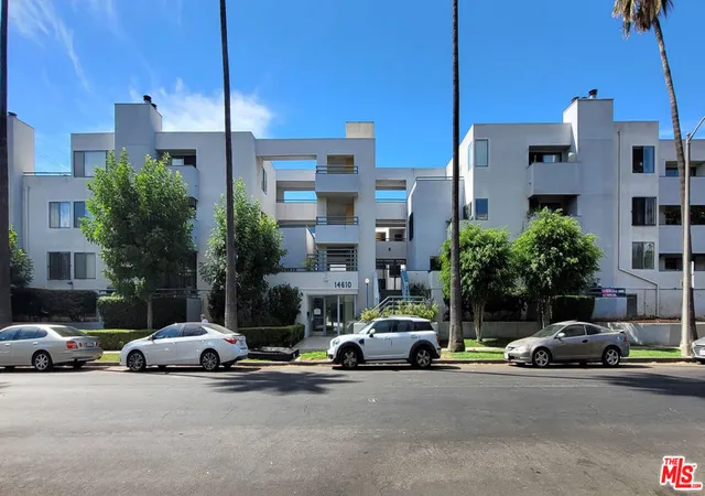 Condo for sale at 14610 Erwin St #211, Van Nuys, CA 91411 | MLS# 26873133
