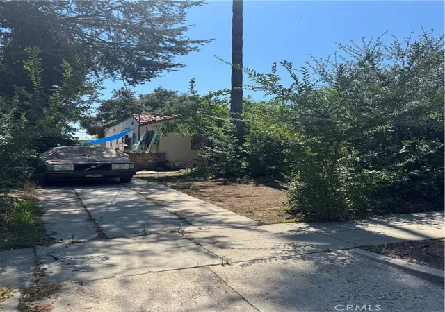 Photo 2 of Sale Pending at 1986 Garfias, Pasadena, CA 91104 | MLS# SR26182479 | Listing updated on 2026-09-14