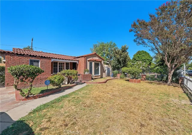 Photo 3 of Sale Pending at 2801 Cudahy, Huntington Park, CA 90255 | MLS# PW26182698 | Listing updated on 2026-09-16