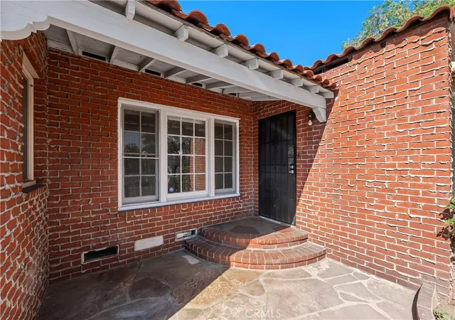Photo 4 of Sale Pending at 2801 Cudahy, Huntington Park, CA 90255 | MLS# PW26182698 | Listing updated on 2026-09-16