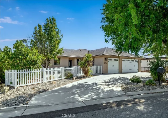 Photo 1 of Single family home for sale at 725 Red Cloud Rd, Paso Robles, CA 93446 | MLS# SC26182708 | Listing updated on 2026-09-27