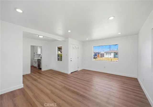 Photo 4 of Single family home for sale at 2114 N Bahama Ave, Los Angeles, CA 90059 | MLS# DW26182835 | Listing updated on 2026-09-15