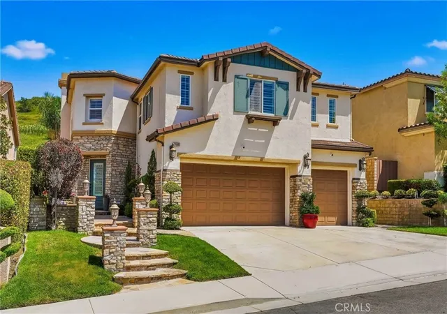 Photo 3 of Single family home for sale at 17688 Wren Dr, Canyon Country, CA 91387 | MLS# SR26182990 | Listing updated on 2026-09-15