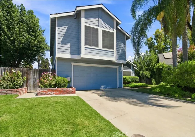 Photo 2 of Sale Pending at 1602 Acacia Ct, Chowchilla, CA 93610 | MLS# MC26183213 | Listing updated on 2026-09-14