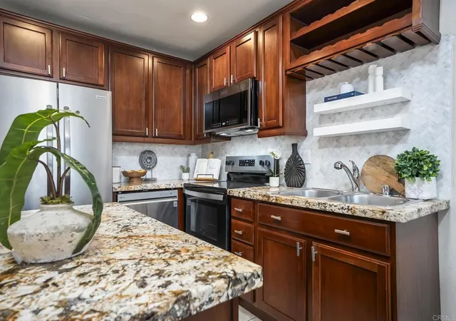 Photo 2 of Condo for sale at 4054 Florida St #6, San Diego, CA 92104 | MLS# PTP2606419 | Listing updated on 2026-09-15