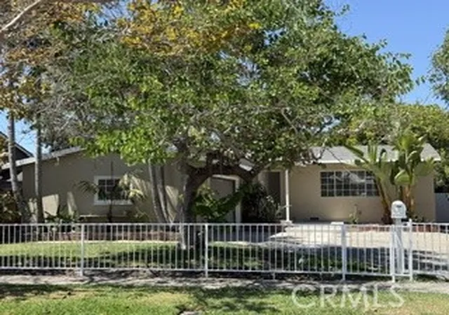 Single family home for sale at 534 S Townsend St, Santa Ana, CA 92703 | MLS# OC26183710