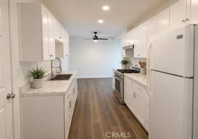 Photo 3 of Single family home for sale at 534 S Townsend St, Santa Ana, CA 92703 | MLS# OC26183710 | Listing updated on 2026-09-14