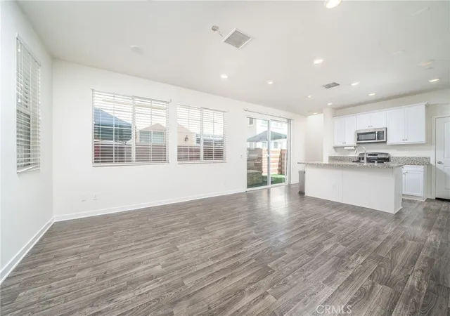 Photo 3 of Townhouse for sale at 1606 Pear Tree Pl, Upland, CA 91784 | MLS# IV26183949 | Listing updated on 2026-09-27