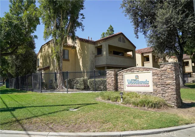 Photo 2 of Condo for sale at 1114 W Blaine St #105, Riverside, CA 92507 | MLS# OC26184283 | Listing updated on 2026-09-14
