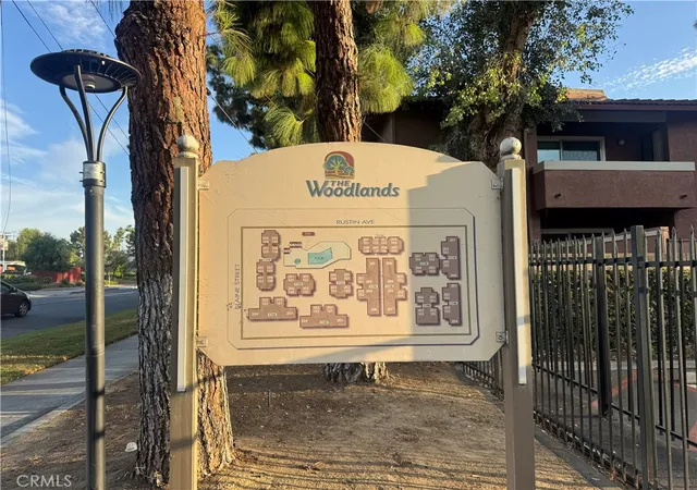 Listing Photo 4 - Condo for sale in building located at 1114 W Blaine St, Riverside, CA 92507 - Unit #105