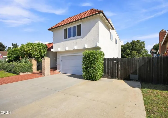 Photo 3 of Single family home for sale at 1559 Habra Ct, Camarillo, CA 93010 | MLS# V1-38351 | Listing updated on 2026-09-15