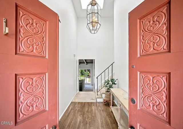 Photo 4 of Single family home for sale at 1559 Habra Ct, Camarillo, CA 93010 | MLS# V1-38351 | Listing updated on 2026-09-23