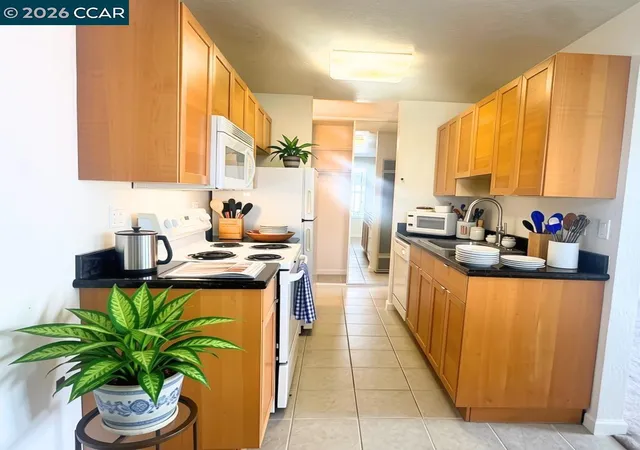 Photo 3 of Condo for sale at 1586 Sunnyvale Ave #37, Walnut Creek, CA 94597 | MLS# 41145917 | Listing updated on 2026-09-28