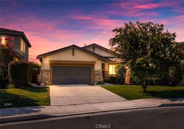 Single family home for sale at 17133 Spring Canyon Pl, Riverside, CA 92503 | MLS# IV26183859