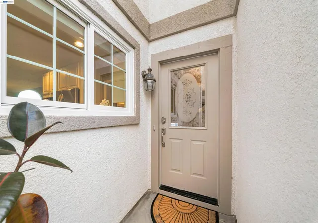 Photo 3 of Townhouse for sale at 4343 Conejo Dr, Danville, CA 94506 | MLS# 41145933 | Listing updated on 2026-09-19