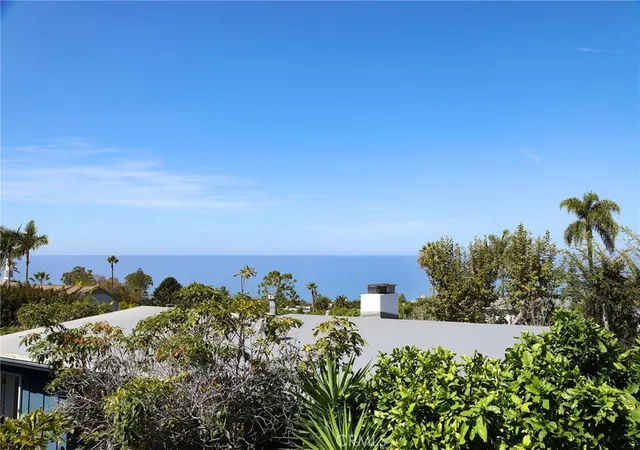 Photo 4 of Single family home for sale at 769 Manzanita Dr, Laguna Beach, CA 92651 | MLS# LG26183887 | Listing updated on 2026-09-15