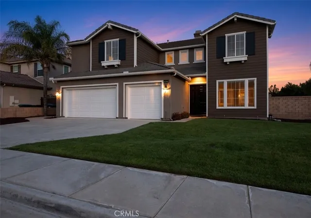 Photo 3 of Sale Pending at 42542 Vancouver, Murrieta, CA 92562 | MLS# SW26183880 | Listing updated on 2026-09-15