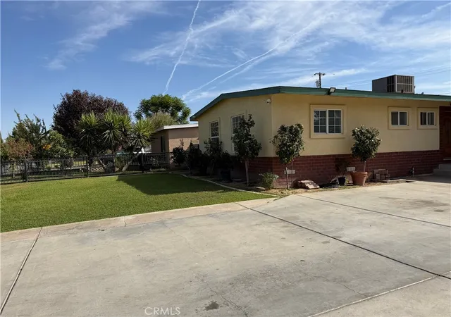 Photo 1 of Single family home for sale at 2601 Dore Dr, Bakersfield, CA 93304 | MLS# SR26184685 | Listing updated on 2026-09-15