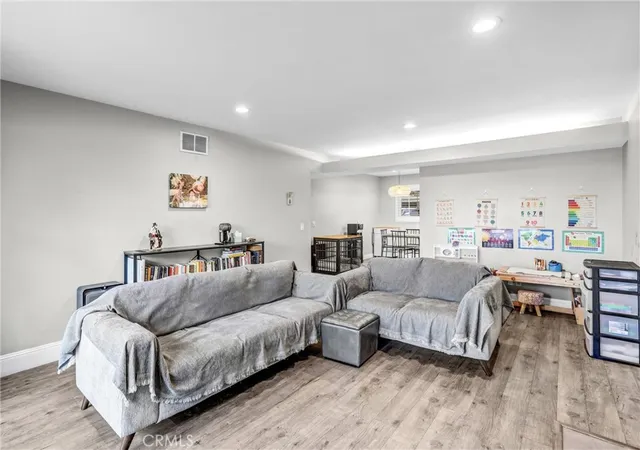 Photo 4 of Condo for sale at 679 S Indian Hill #B, Claremont, CA 91711 | MLS# CV26184735 | Listing updated on 2026-09-22