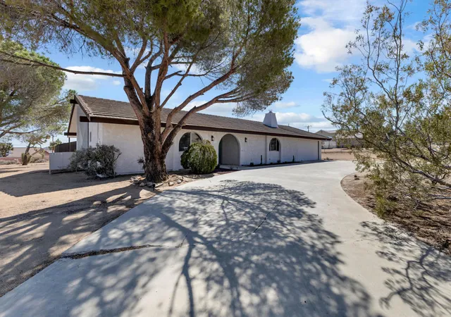 Photo 2 of Single family home for sale at 58406 Joshua Ln, Yucca Valley, CA 92284 | MLS# 219151780DA | Listing updated on 2026-09-15