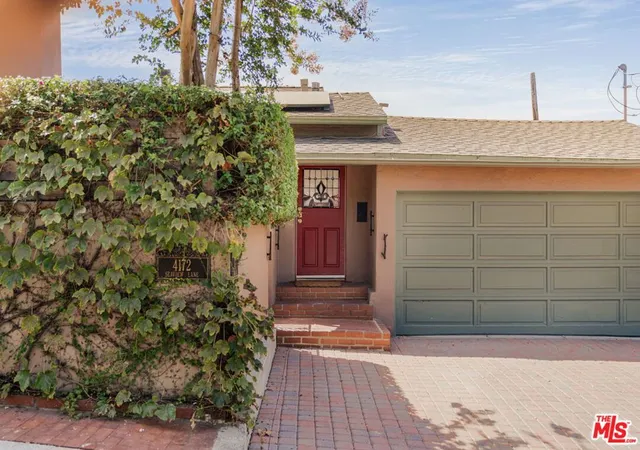 Photo 2 of Sale Pending at 4172 Sea View Ln, Los Angeles, CA 90065 | MLS# 26875931 | Listing updated on 2026-09-15