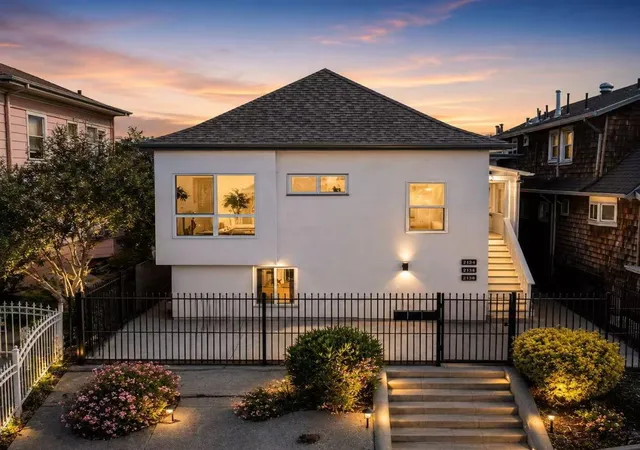 Photo 2 of Sale Pending at 2136 Foothill Blvd, Oakland, CA 94606 | MLS# ML82058764 | Listing updated on 2026-09-15