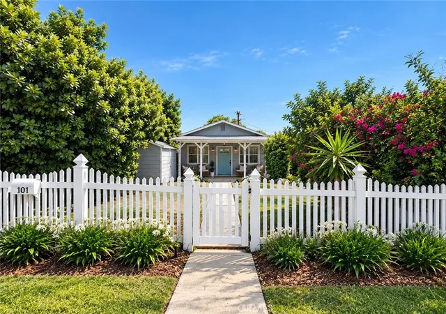Photo 1 of Single family home for sale at 1454 N Clybourn Ave, Burbank, CA 91505 | MLS# SR26185048 | Listing updated on 2026-09-14