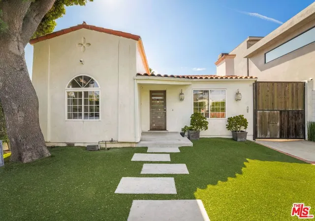 Photo 3 of Single family home for sale at 631 N Fuller Ave, Los Angeles, CA 90036 | MLS# 26876007 | Listing updated on 2026-09-15