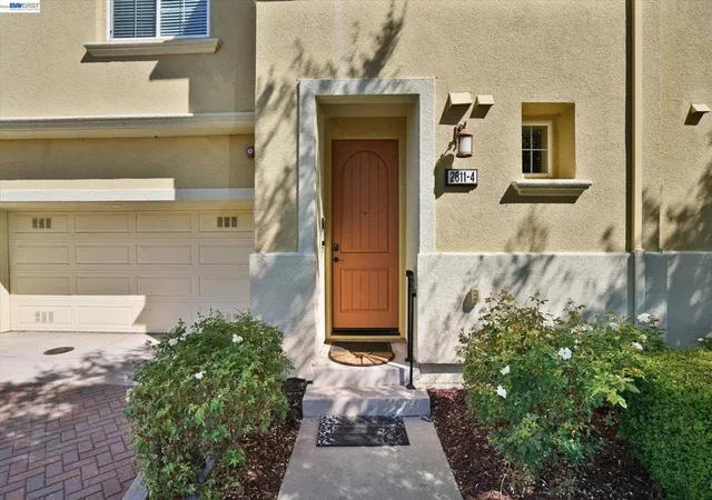 Photo 3 of Sale Pending at 2811 Quarryhill Ave #4, Livermore, CA 94551 | MLS# 41145988 | Listing updated on 2026-09-17