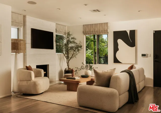 Photo 2 of Sale Pending at 734 N Genesee Ave, Los Angeles, CA 90046 | MLS# 26876201 | Listing updated on 2026-09-15