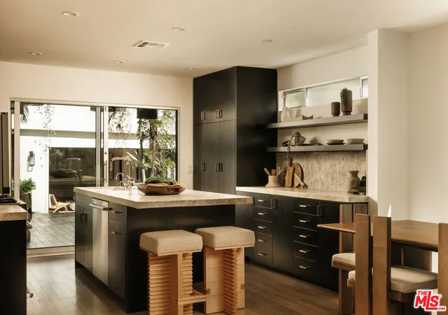 Photo 3 of Sale Pending at 734 N Genesee Ave, Los Angeles, CA 90046 | MLS# 26876201 | Listing updated on 2026-09-15