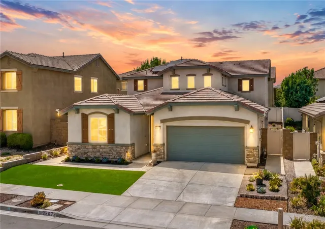 Photo 2 of Single family home for sale at 38079 Bella Rosa, Murrieta, CA 92563 | MLS# SW26185151 | Listing updated on 2026-10-06