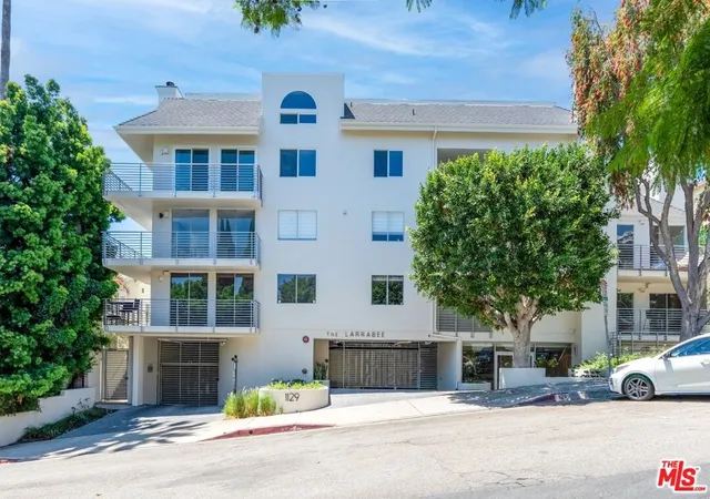 Listing Photo 3 - Condo for sale in building located at 1129 Larrabee St, West Hollywood, CA 90069 - Unit #8
